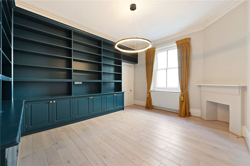 Property photo 3 of 8 Picture No. 33