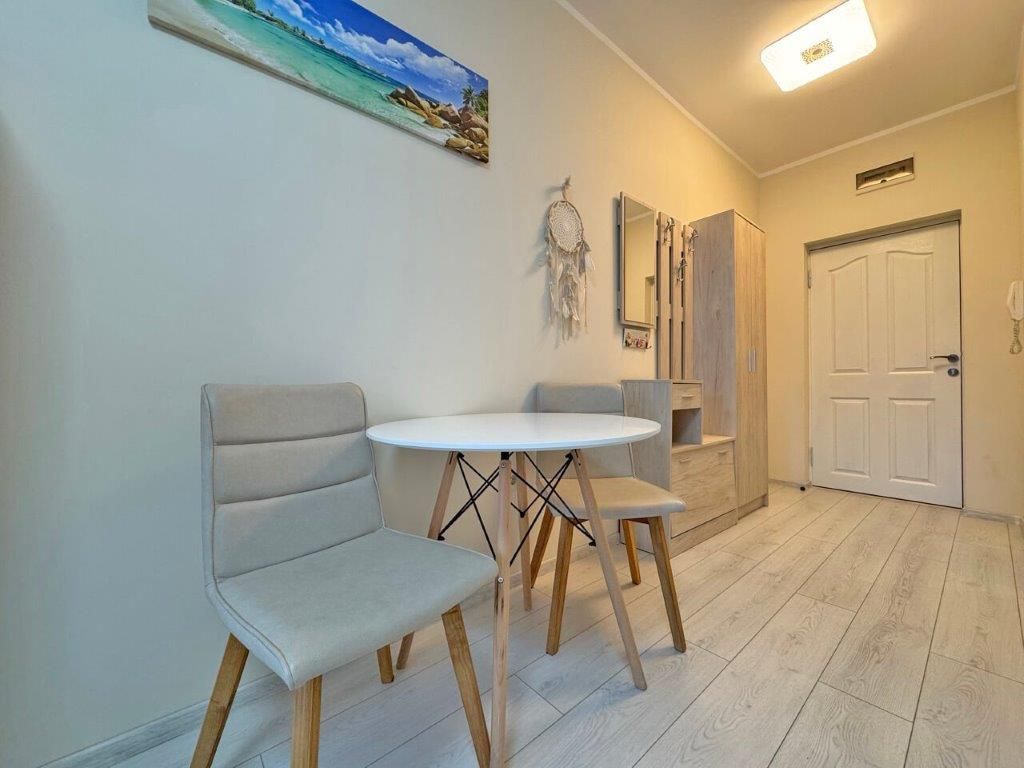 Property photo 2 of 18