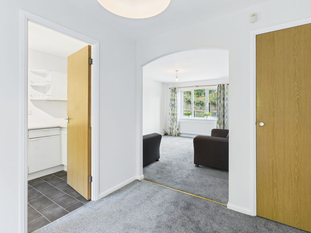 Property photo 3 of 20 Cam04233G0-Pr0031-Still005