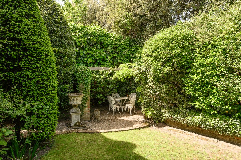Property photo 1 of 23 Picture No. 24