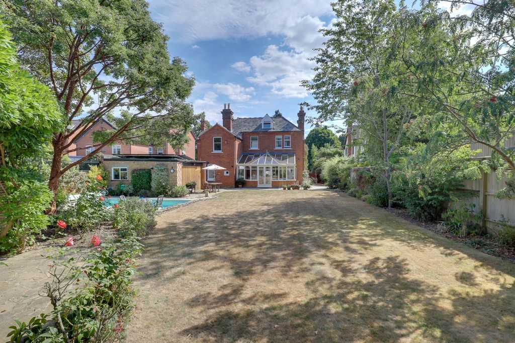 Property photo 2 of 23