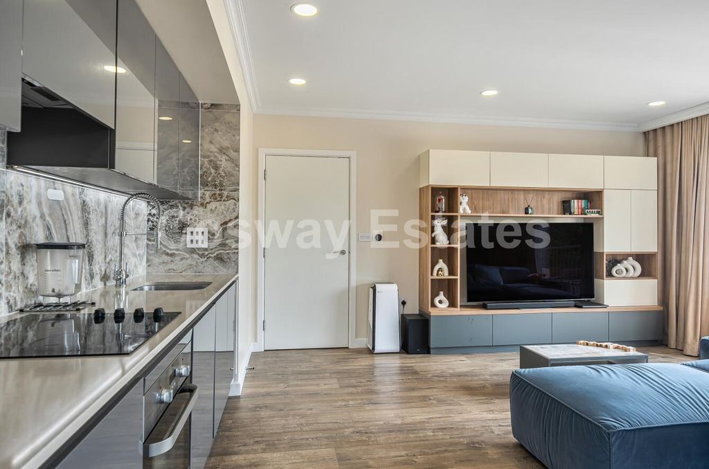 Property photo 3 of 14 8A2c57F4-2031-4B13-8E37-cc9Ab4B6d3B3.Jpg