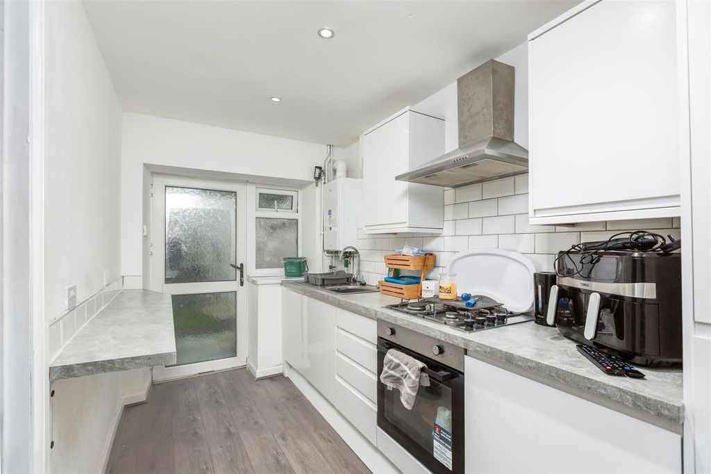 Property photo 2 of 27 Cz0A0069.Jpg