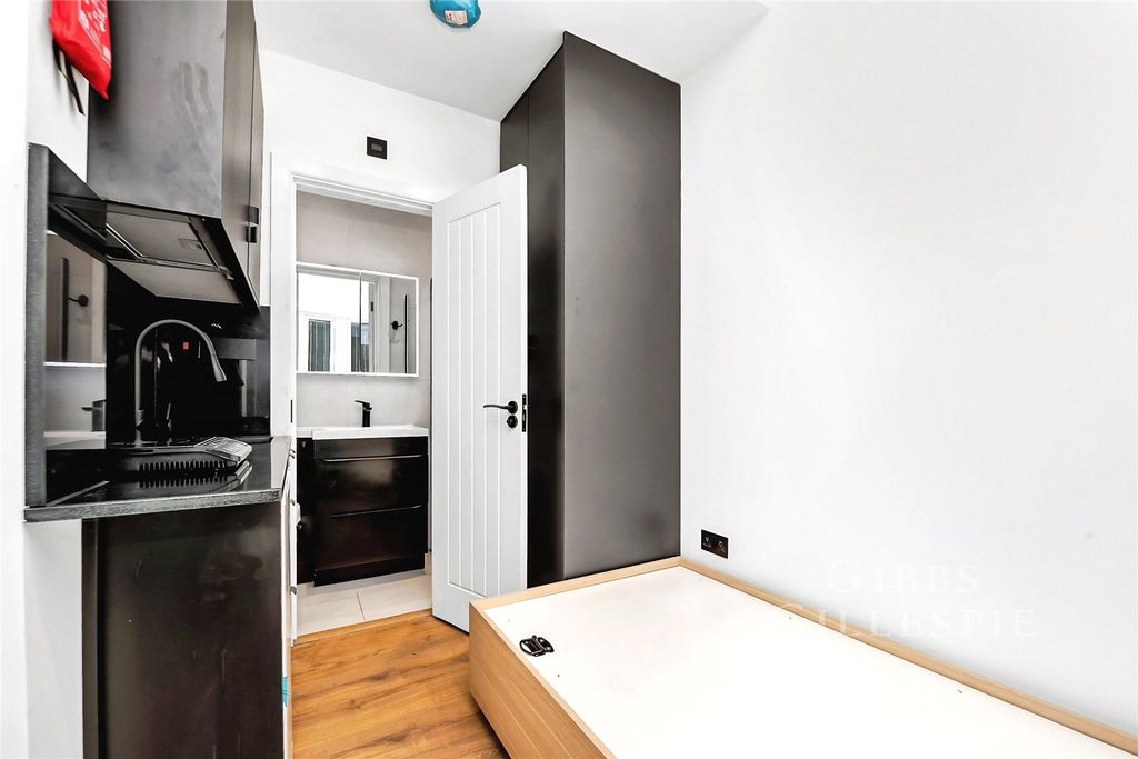 Property photo 2 of 6 Picture No. 16