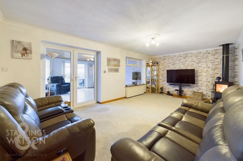 Property photo 1 of 31
