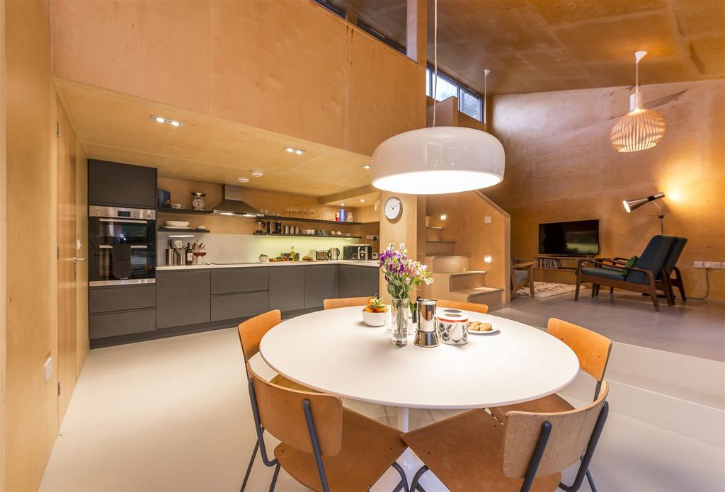 Property photo 2 of 14 Dining Room/Kitchen