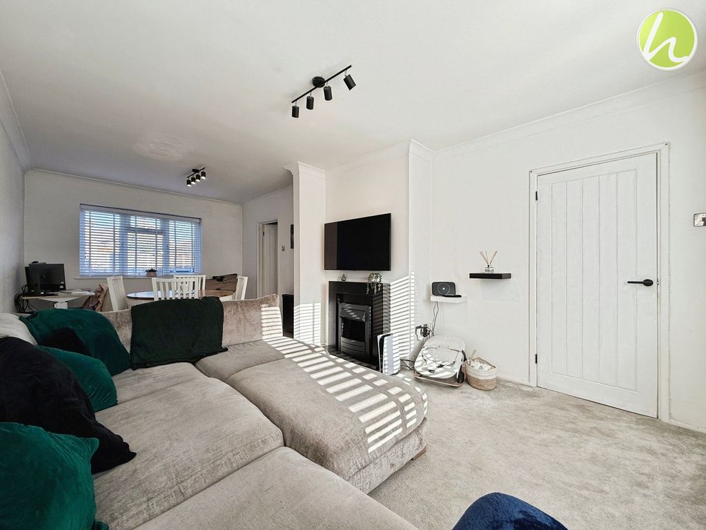 Property photo 2 of 23