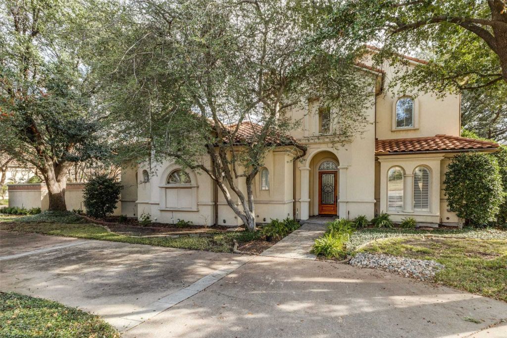 Property photo 1 of 31