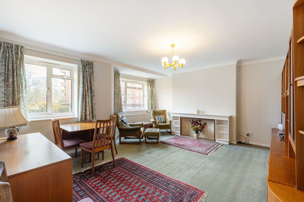 Property photo 3 of 13 4940663