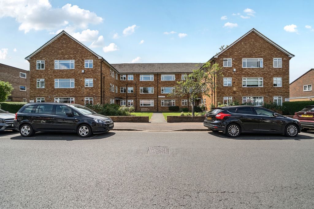 Property photo 1 of 14 1480801-3-6A33cc5...