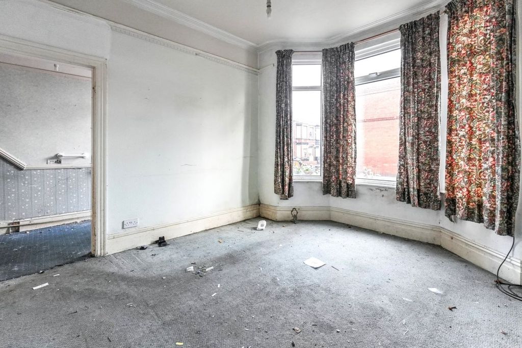 Property photo 3 of 19