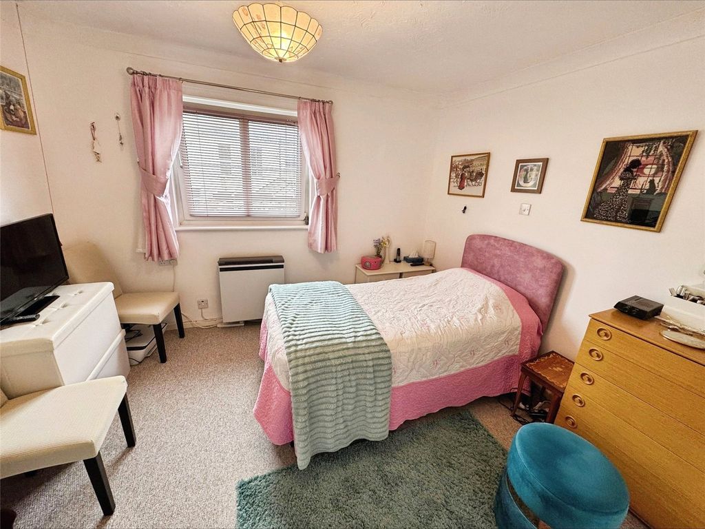 Property photo 3 of 11 Bedroom