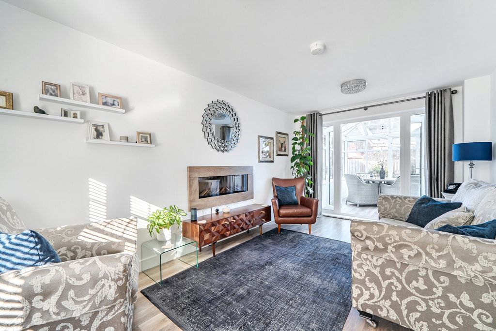 Property photo 3 of 17 Picture No. 10