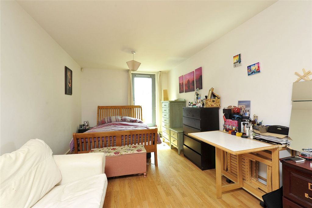 Property photo 3 of 9 Picture No. 06