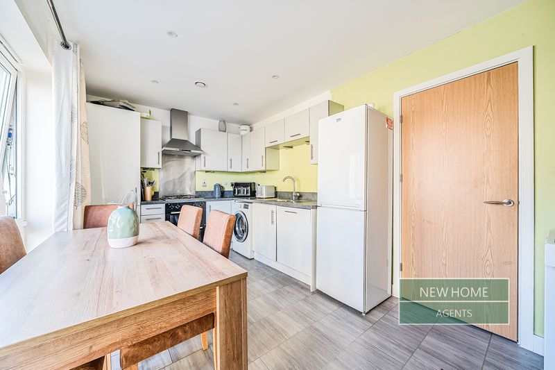 Property photo 3 of 18 Photo 9