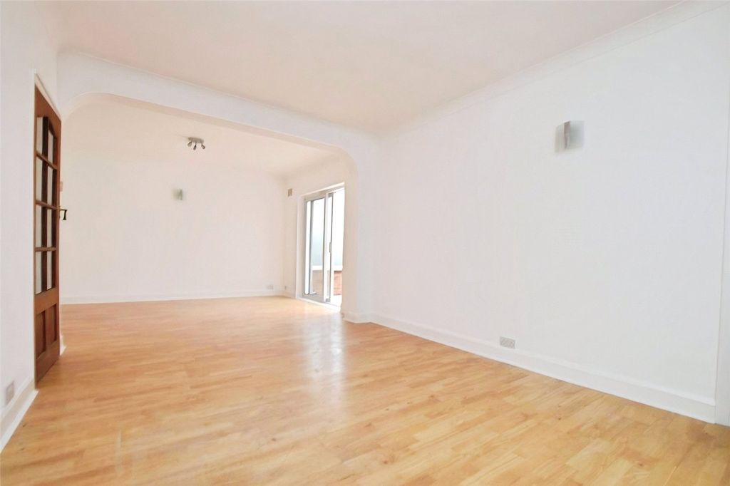 Property photo 3 of 9 Picture No. 07