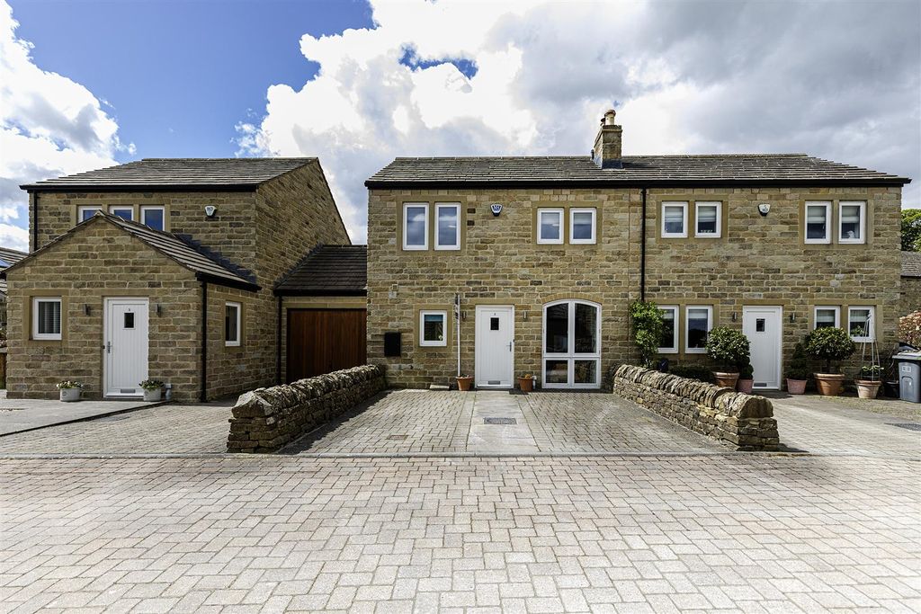 Property photo 1 of 39