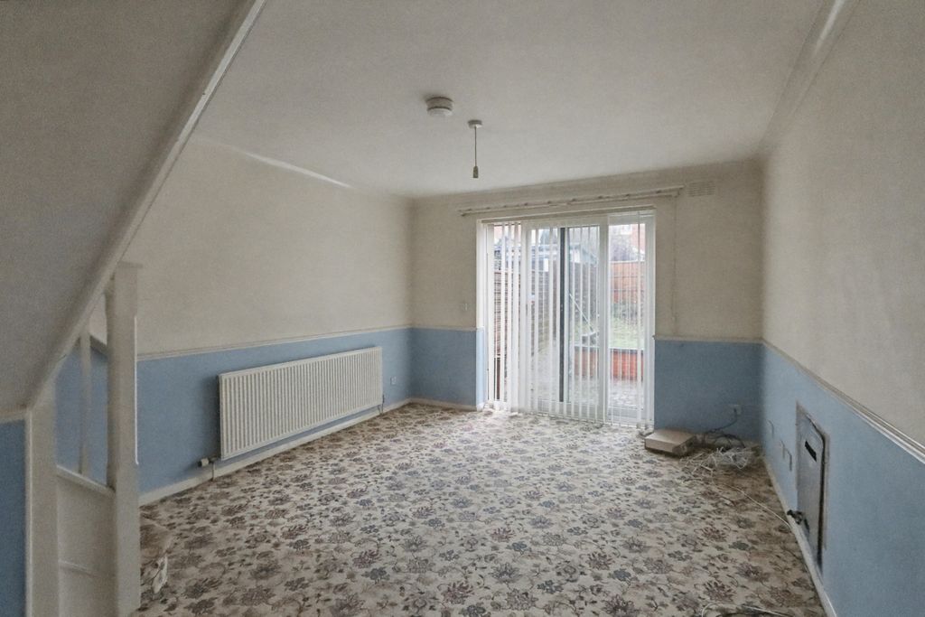 Property photo 2 of 21 72 Drakehouse Lane West, Beighton, Sheffield, South Yorkshire, S20 1Fx