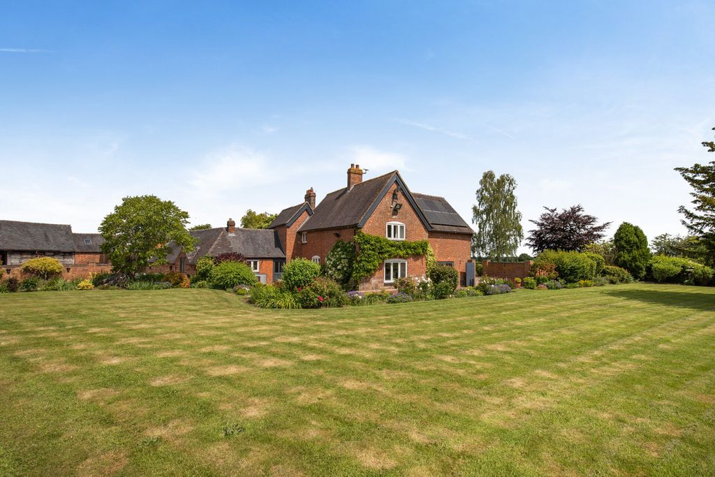 Property photo 1 of 42