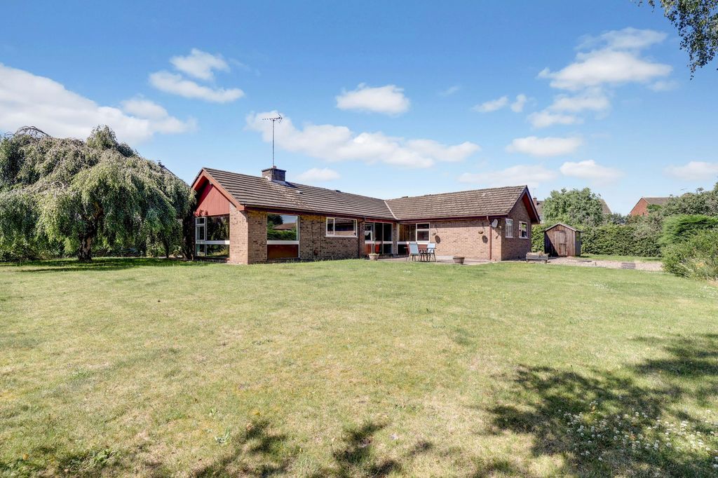 Property photo 2 of 20