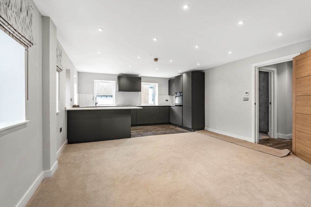 Property photo 1 of 10 1