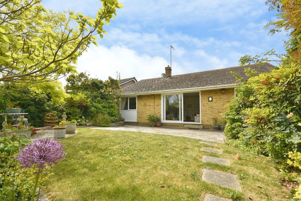 Property photo 2 of 18