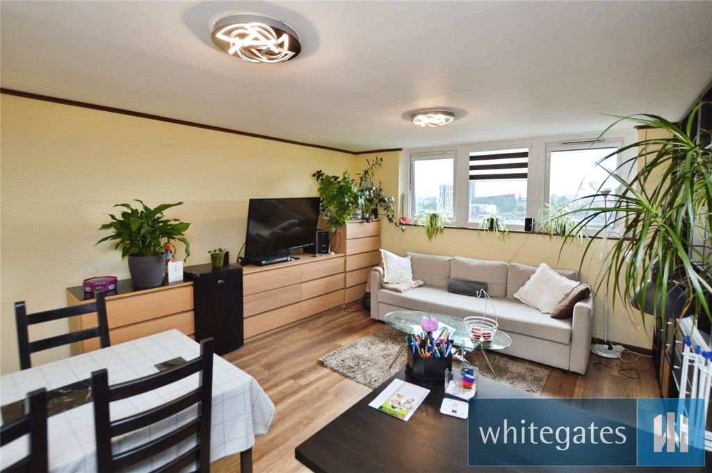Property photo 2 of 19 Picture No. 05