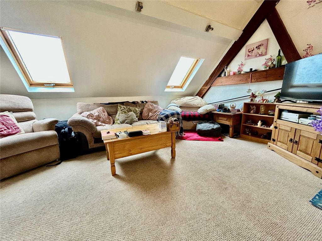 Property photo 3 of 9 Picture No. 04