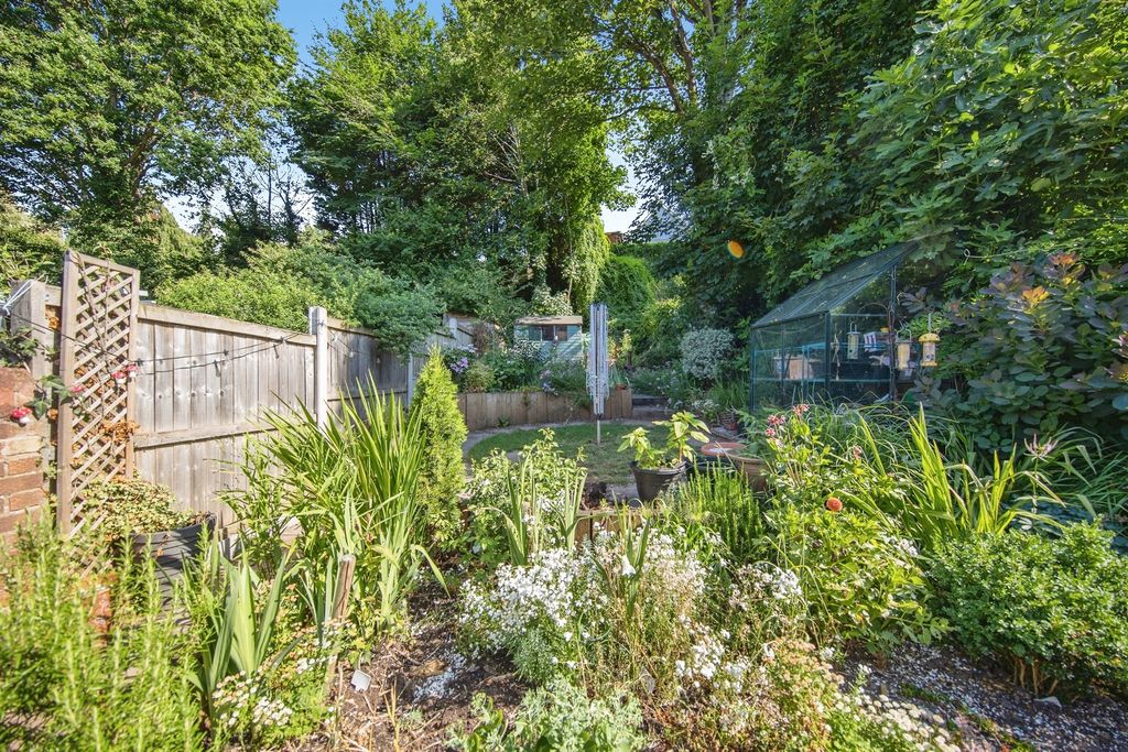 Property photo 2 of 18