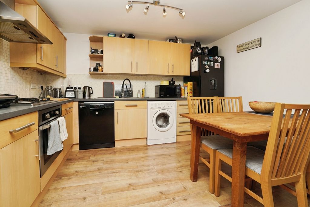 Property photo 3 of 12 Pbox-Img.Jpg