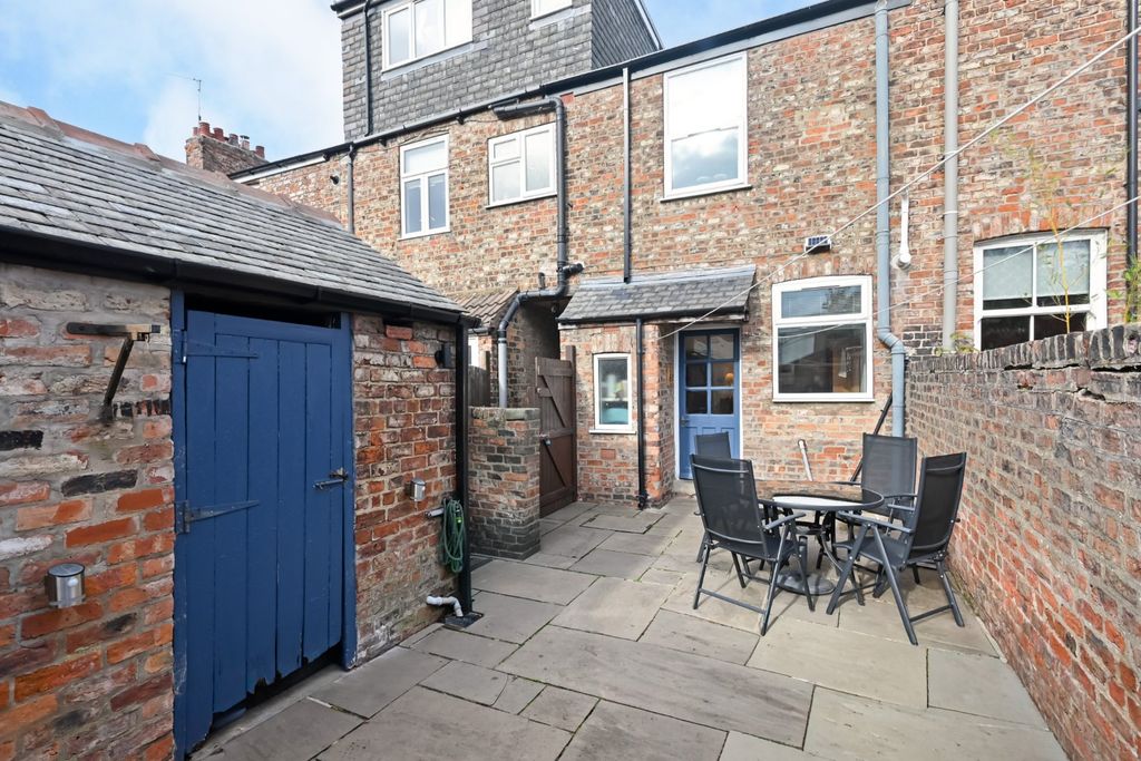 Property photo 2 of 13 Picture 2