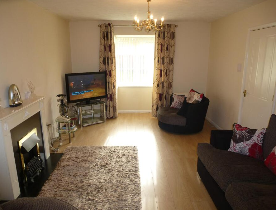 Property photo 2 of 12
