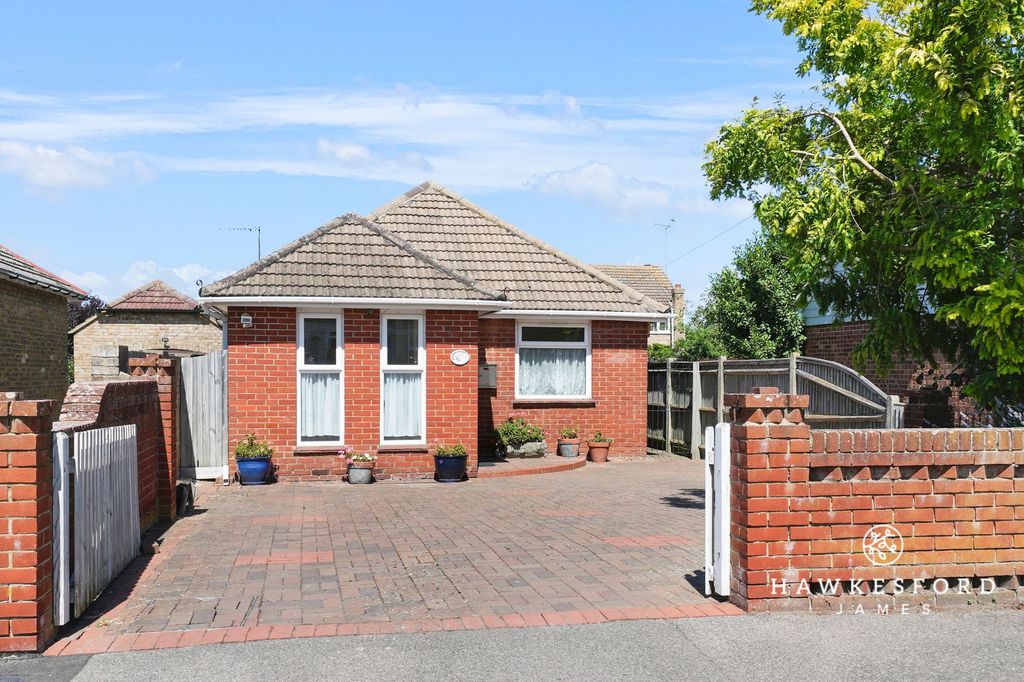 Property photo 1 of 17 Highsted Road, Sittingbourne - Front Aspect