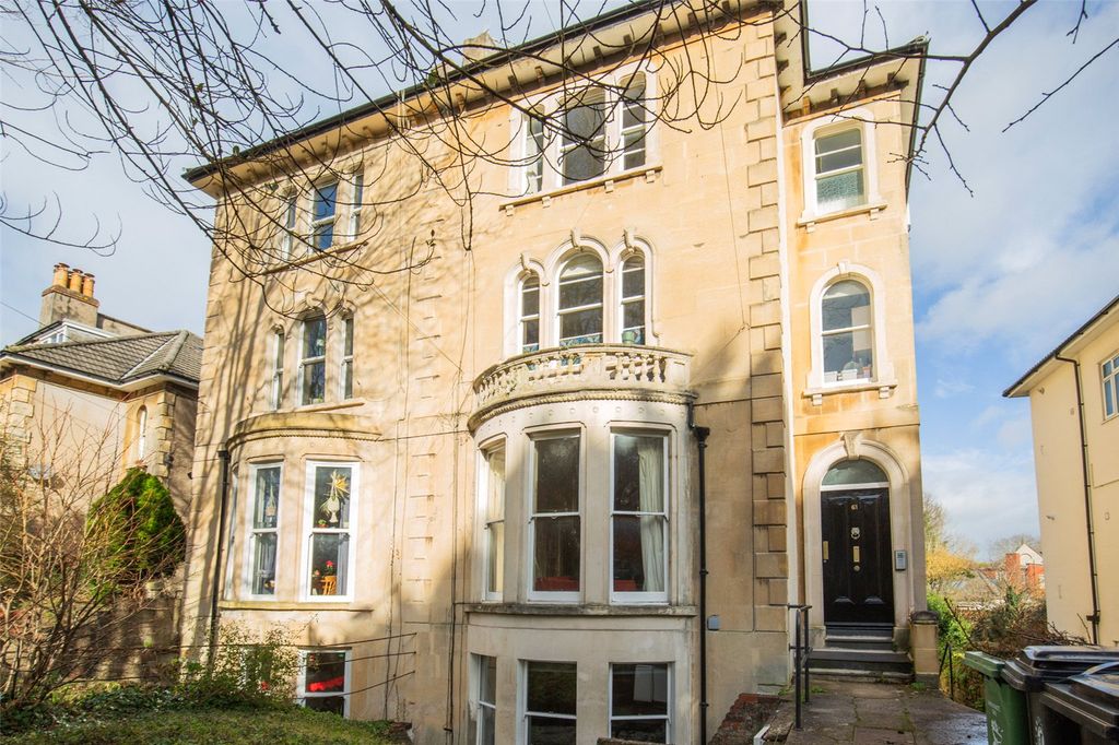 Property photo 3 of 16 Picture No. 02