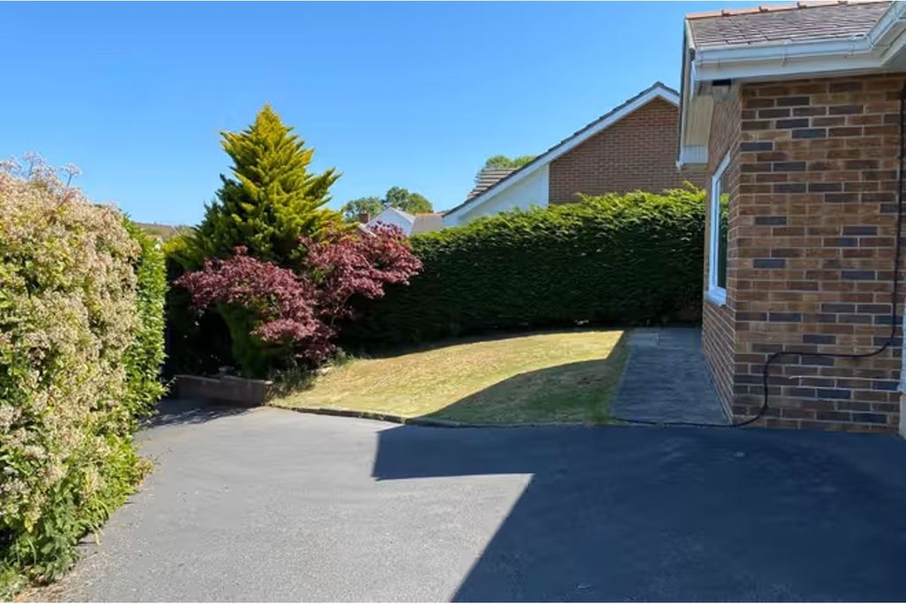 Property photo 3 of 69