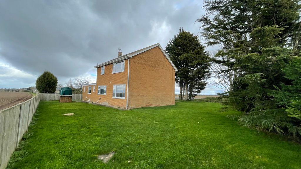 Property photo 2 of 5 Rear View