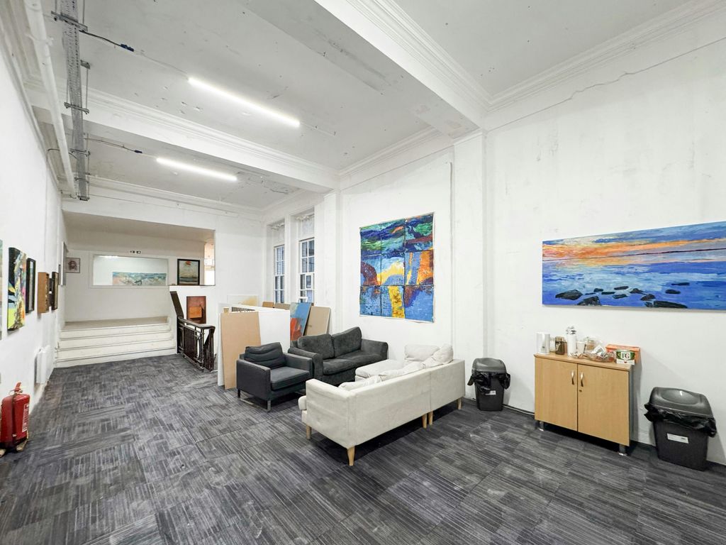 Property photo 3 of 11 Image 9.Jpg