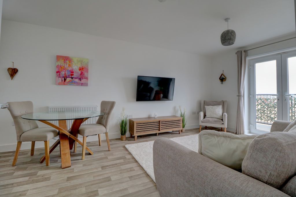 Property photo 2 of 13 Open Plan