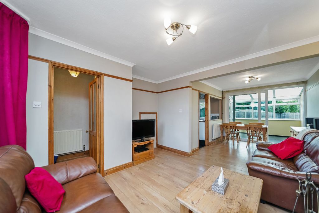 Property photo 3 of 23