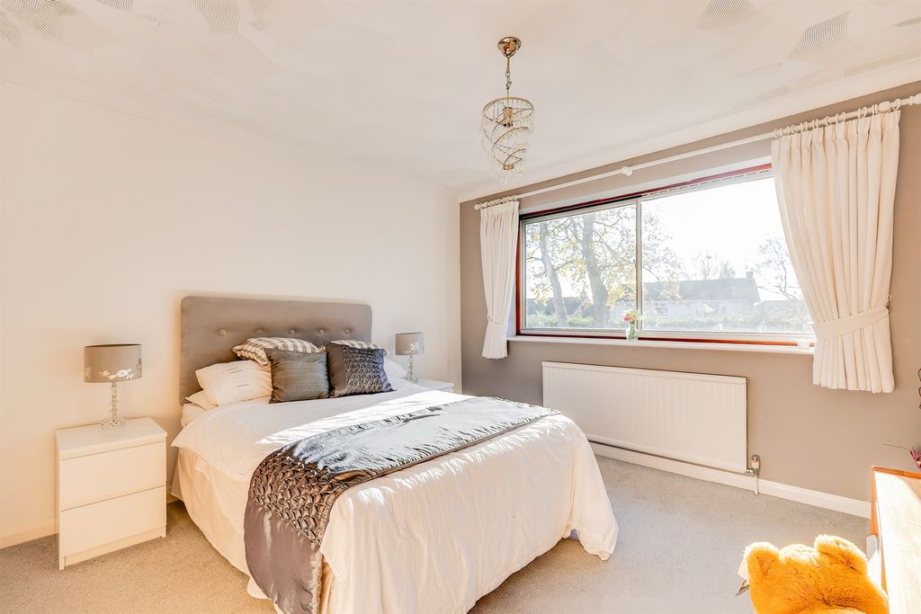 房产图片 13 - 出售独立别墅，四卧室，Holly Grove，Lisvane，卡迪夫 CF14