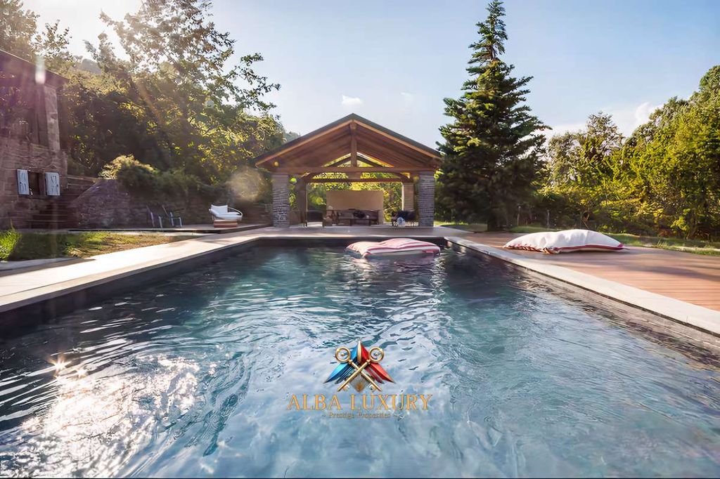 Property photo 1 of 38