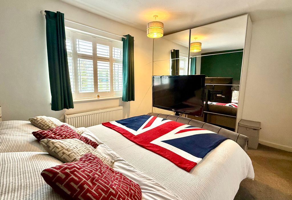 Property photo 3 of 17