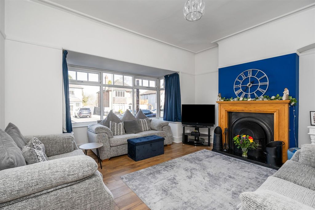 Property photo 3 of 18 134 Ulverley Green Road_5.Jpg