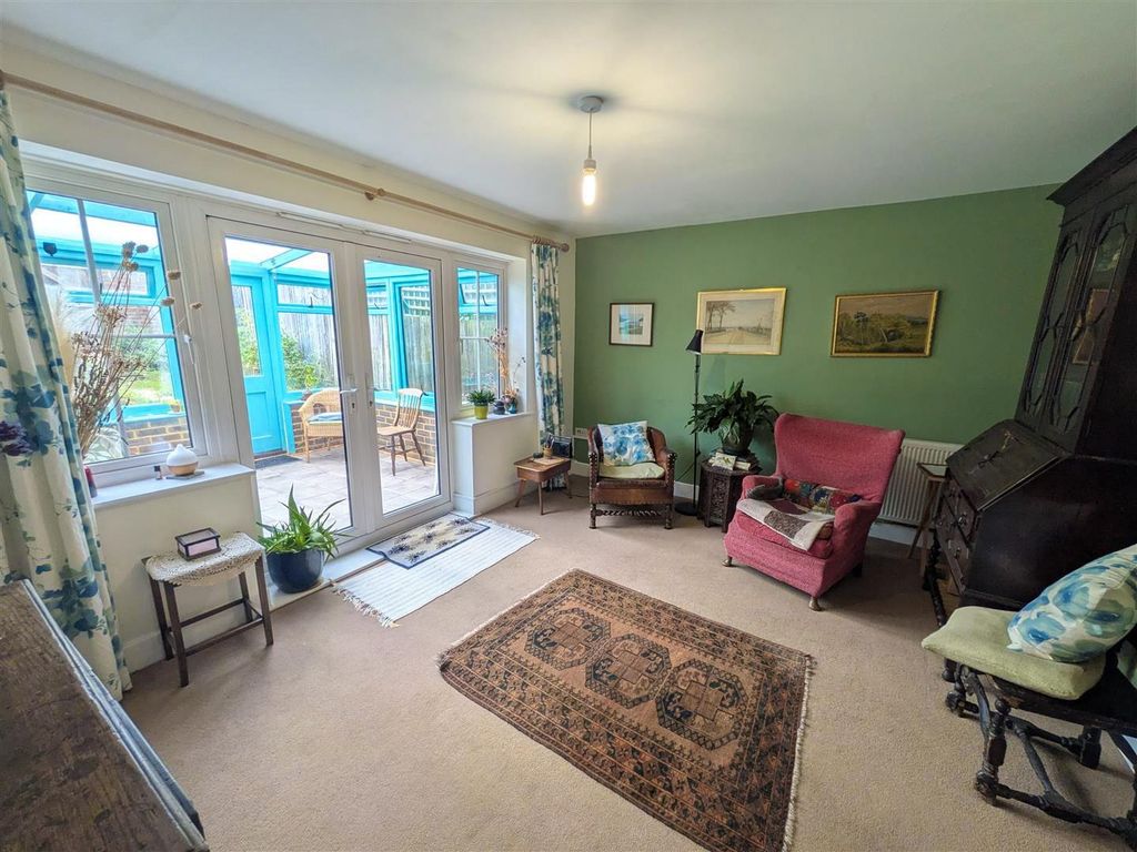 Property photo 2 of 19