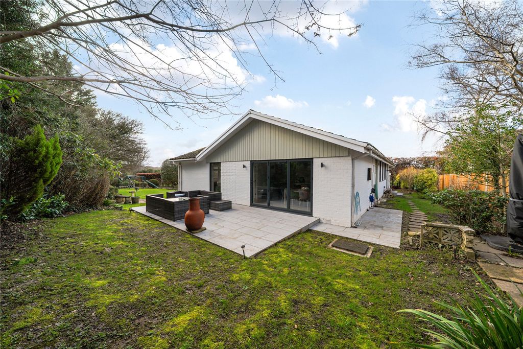 Property photo 3 of 21 Picture No. 12