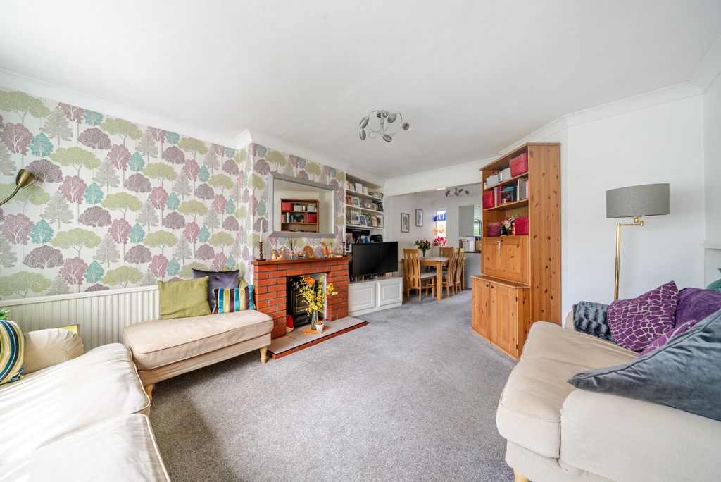 Property photo 2 of 24 22-6818B1B82322B-...