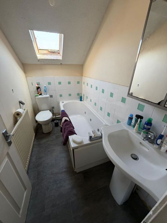 Additional image 5 of 2 bed flat for salePenrhiwfer Road, Tonyrefail CF39