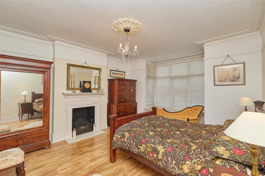 Property photo 3 of 16 Master Bedroom