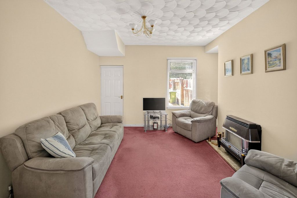 Property photo 2 of 22