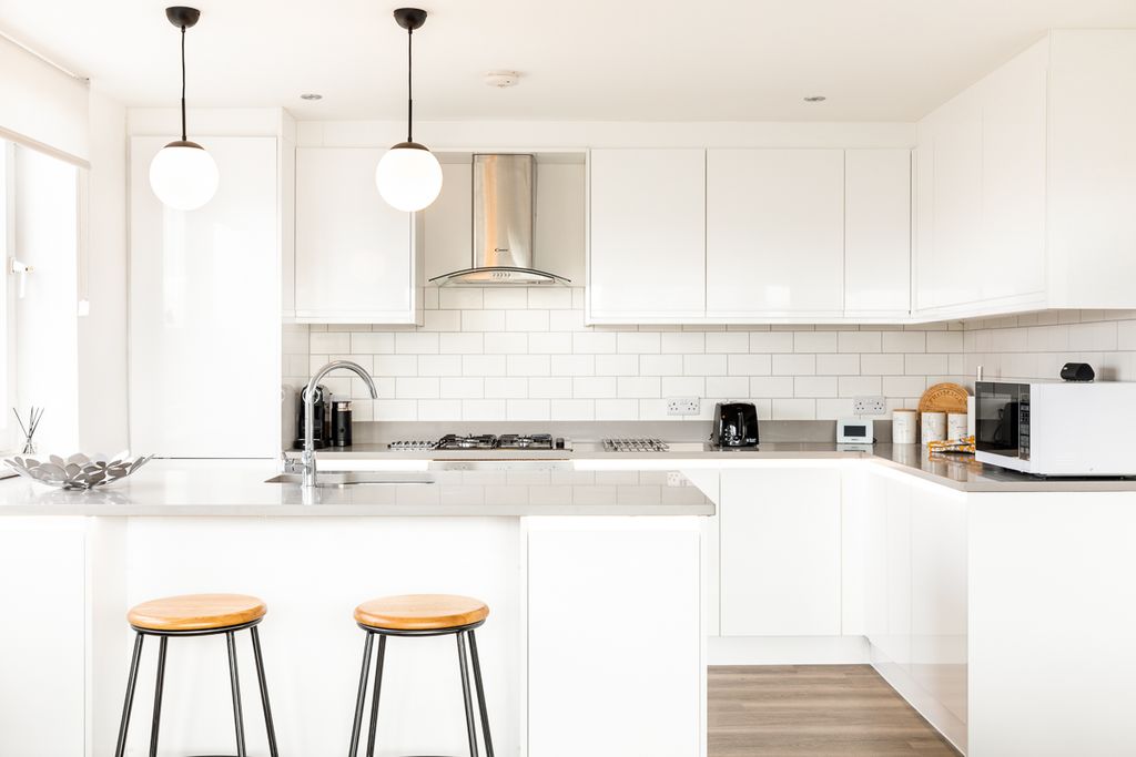 Property photo 2 of 29